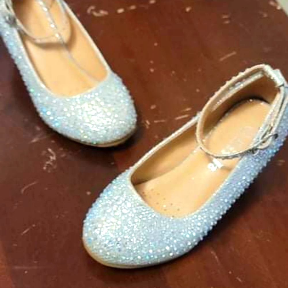 Size 9c toddler heels